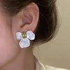 Two Ways to Wear Elegant Flower Stud Earrings