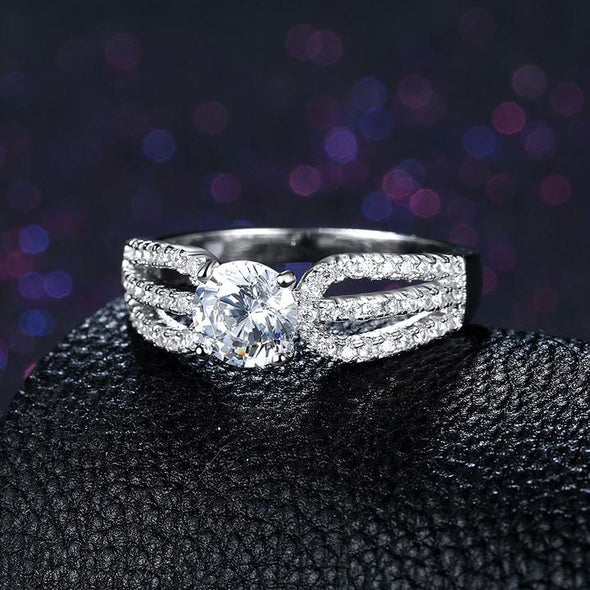 Round Cut Engagement Ring with Split Shank Accents