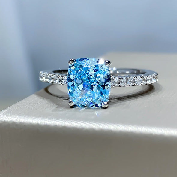Exquisite Cushion Cut Engagement Ring In Sterling Silver
