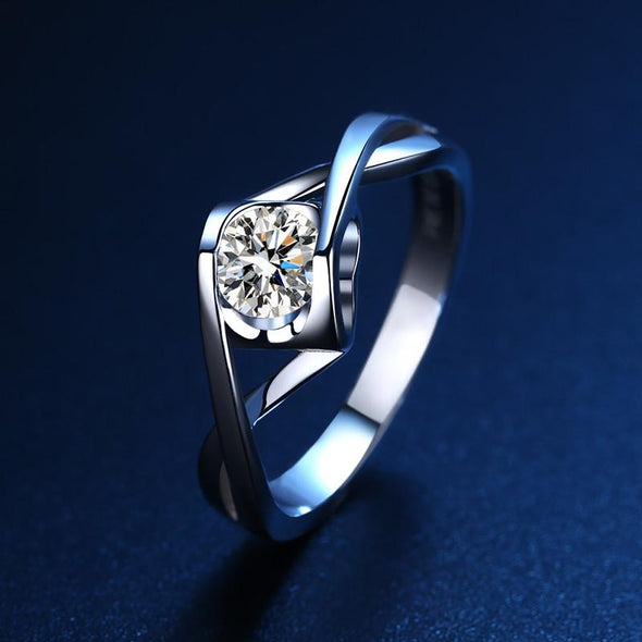 Moissanite Round Cut 6 Prong Engagement Ring